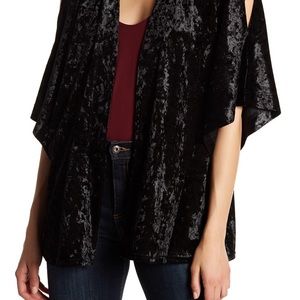 Crushed velvet black kimono